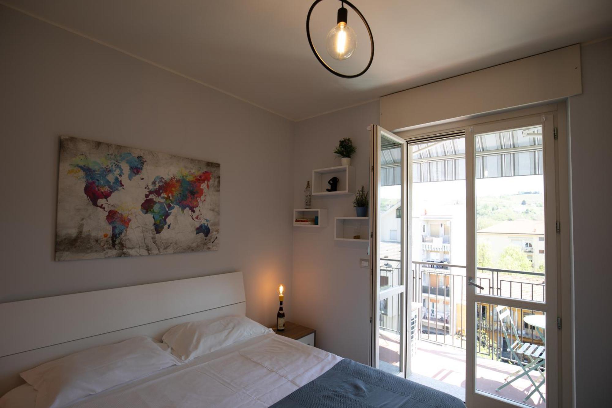 Vinhome Bilocale Con Garage Privato Alba Centro エクステリア 写真