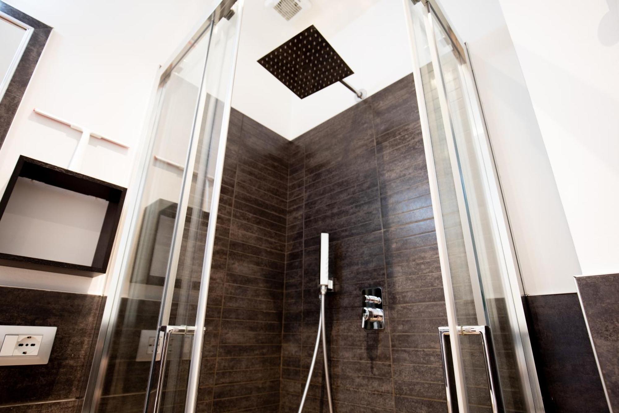 Vinhome Bilocale Con Garage Privato Alba Centro エクステリア 写真