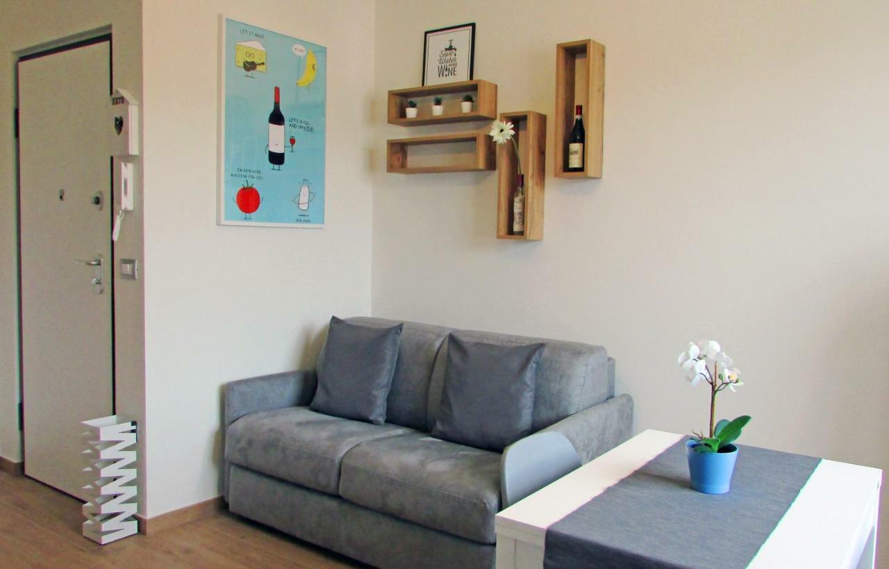 Vinhome Bilocale Con Garage Privato Alba Centro エクステリア 写真